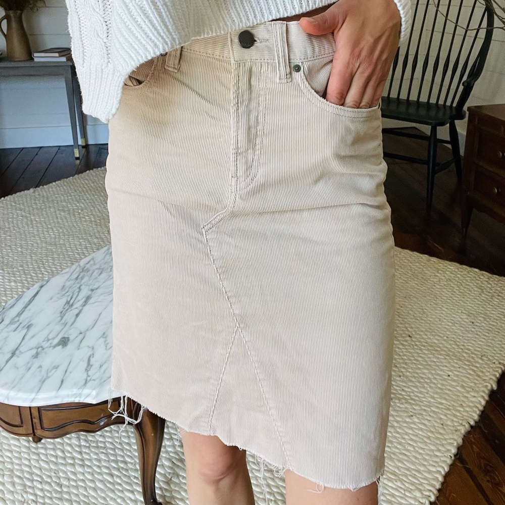 Light pink Corduroy high-waisted skirt